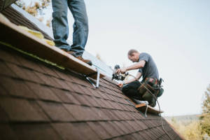 Local Roofers in Highland Bch, MD